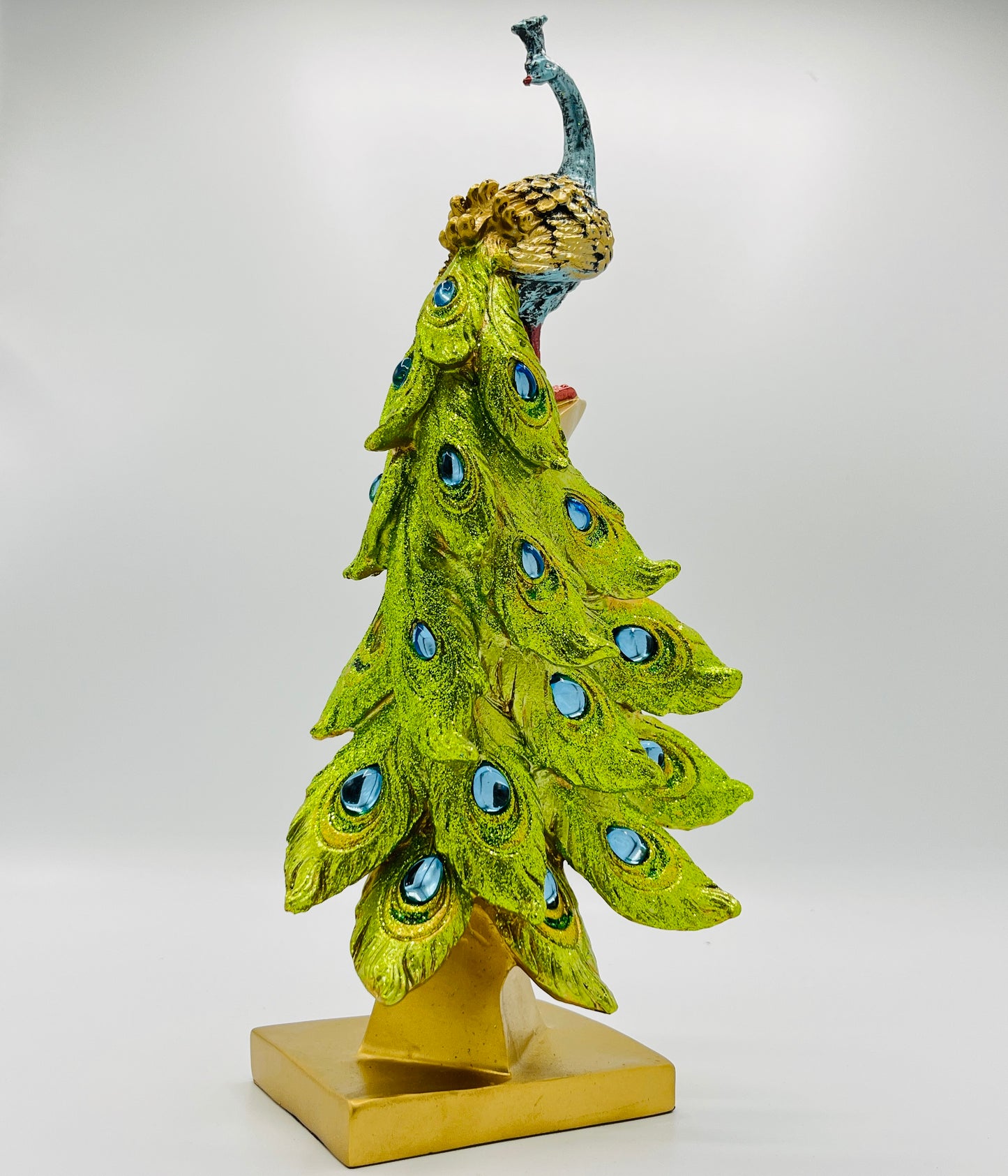 Pfauskulptur
